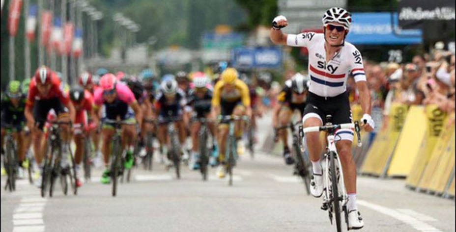 Kennaugh ganó en solitario la primera etapa (@Cyclinglobal_RK)