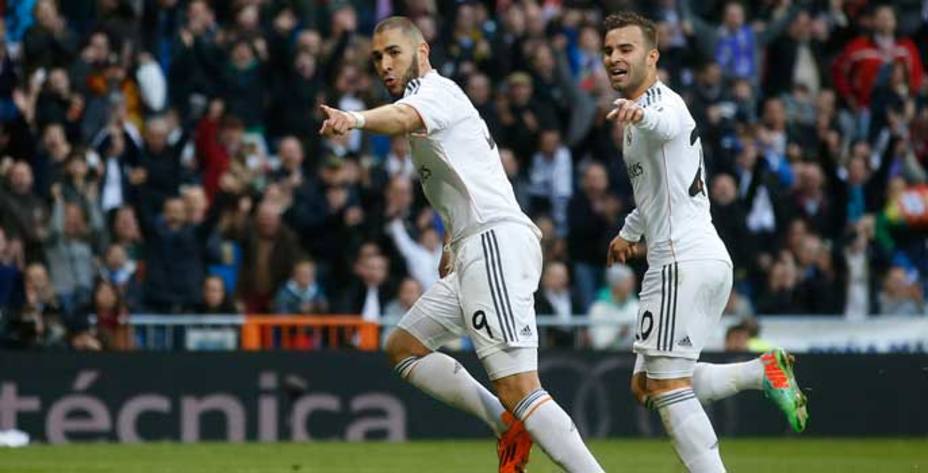 Benzema y Jesé celebran el gol del francés. (Reuters)