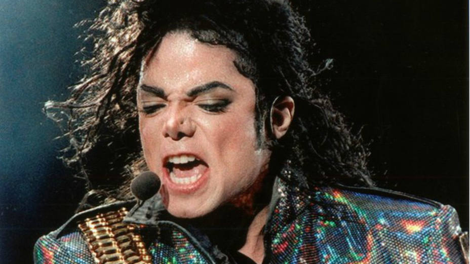 Imagen de archivo de Michael Jackson durante un concierto