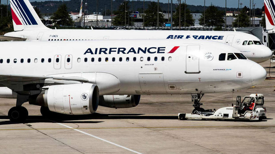 Air France-KLM se desploma en bolsa tras la dimisión forzada de su presidente