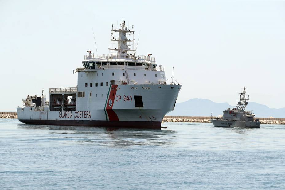La CE confirma que colaborará en la reubicación de los inmigrantes del barco que llegará a Italia