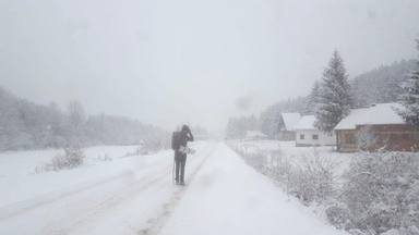 Primeros pasos bajo la nieve en Bosnia-Herzegovina