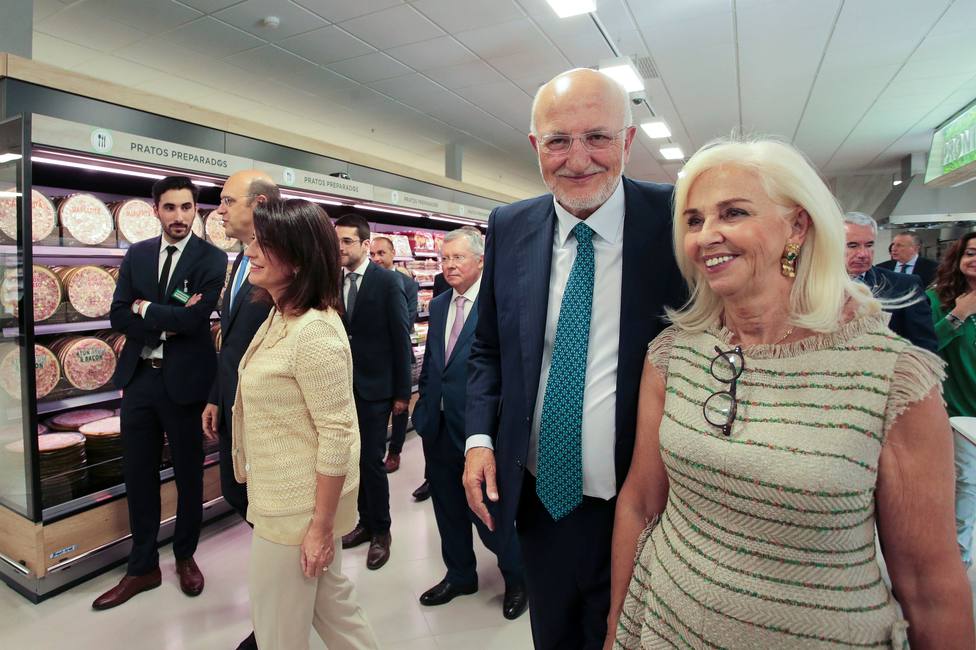 El presidente de Mercadona abre su primer supermercado en Oporto y espera estar pronto en Lisboa