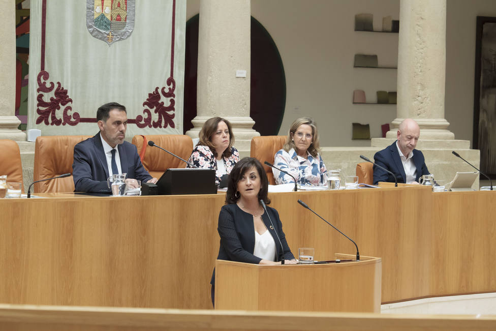 Andreu (PSOE) encara su tercer debate de investidura en La Rioja con la tranquilidad de contar con apoyos suficientes