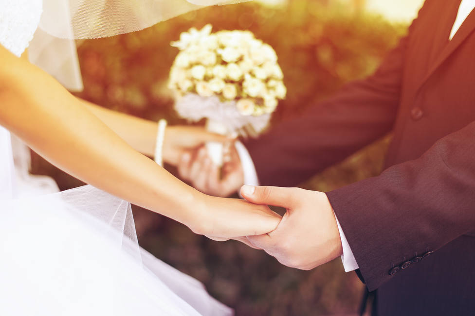 Hasta 60.000 bodas en España pueden quedar afectadas si se alarga el confinamiento