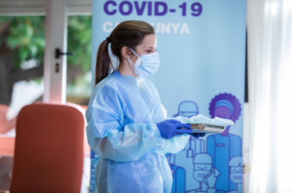 Enfermera durante el primer día de vacunación en España contra la Covid-19 - - Pau Venteo - Europa Press