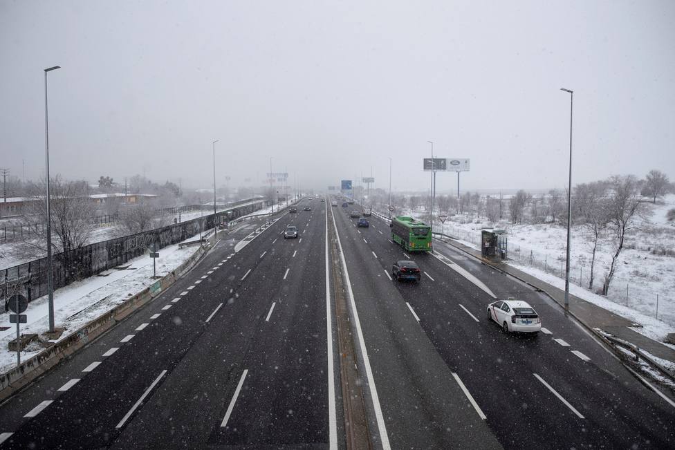 Filomena deja nevadas históricas que obligan a cortar carreteras y suspender trenes en todo el país