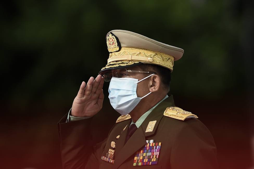EEUU establece sanciones a los ministros de la junta militar y a la esposa de su líder
