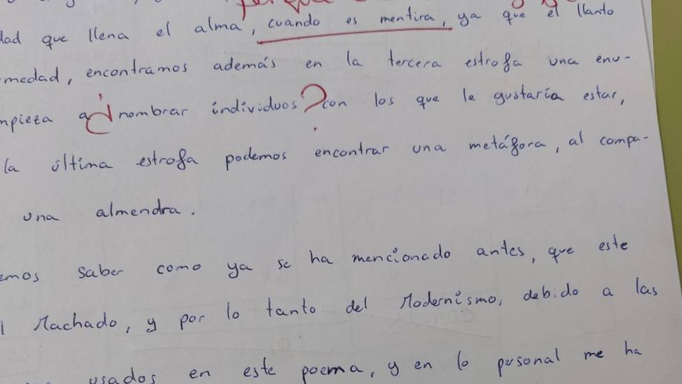 La alucinante corrección de un profesor en un examen que se hace viral: Porque lo diga señora