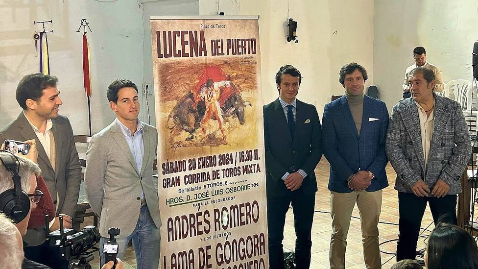 Presentación de la corrida de toros mixta de la localidad onubense de Lucena del Puerto