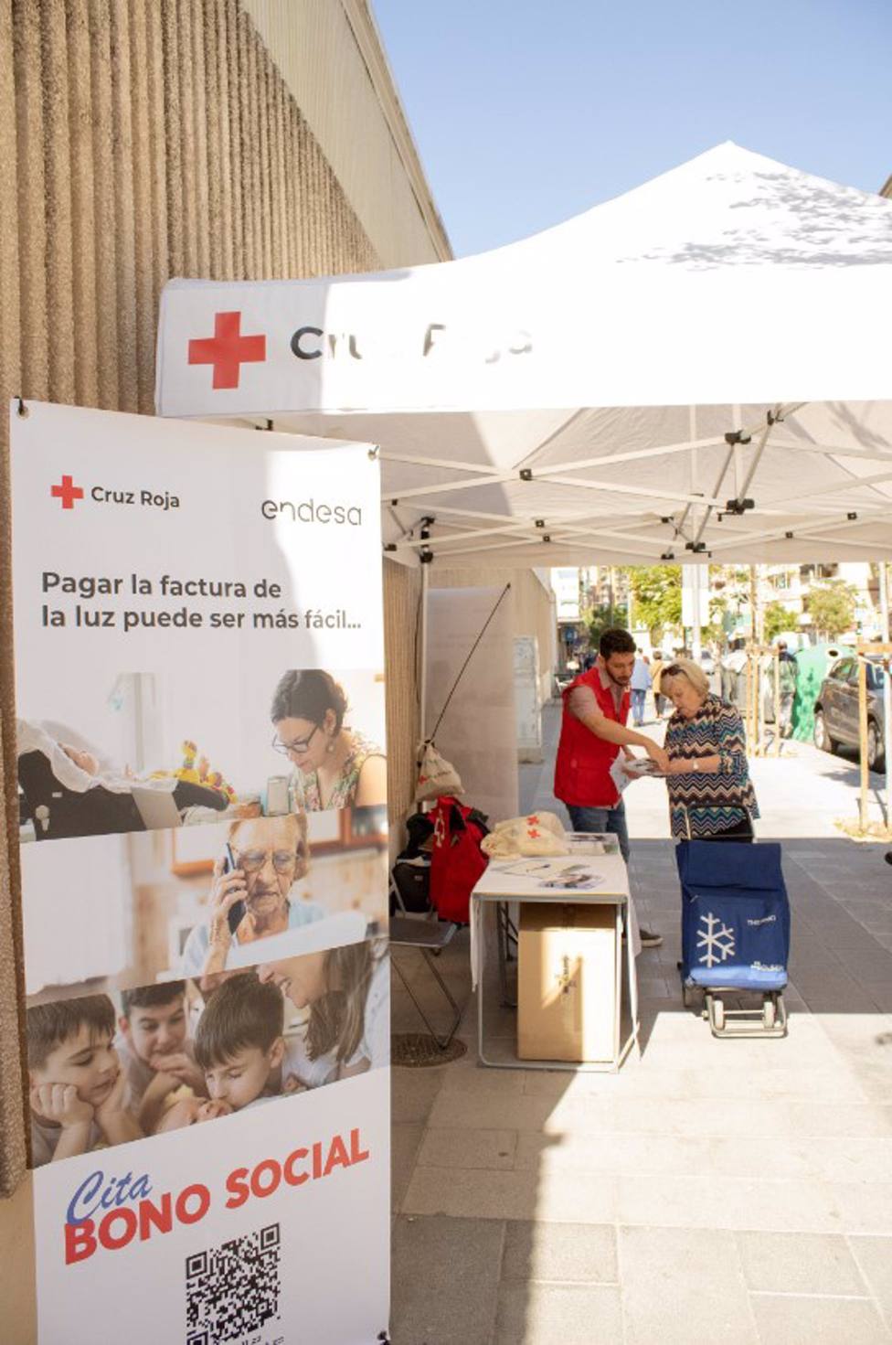 Granada.- Endesa lanza en Granada con Cruz Roja la campaÃ±a Cita bono social