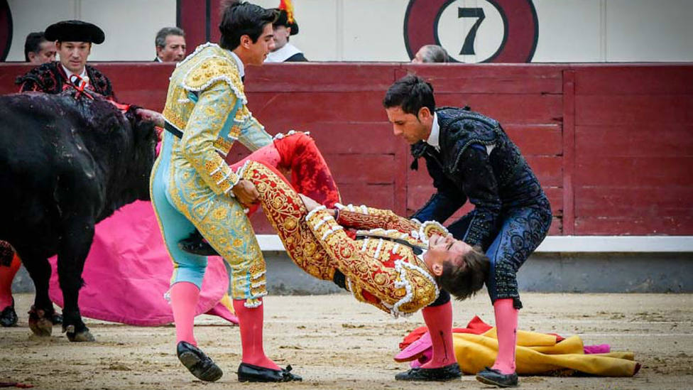 Gonzalo Caballero tras sufrir la grave cornada el pasado 12 de octubre en Las Ventas