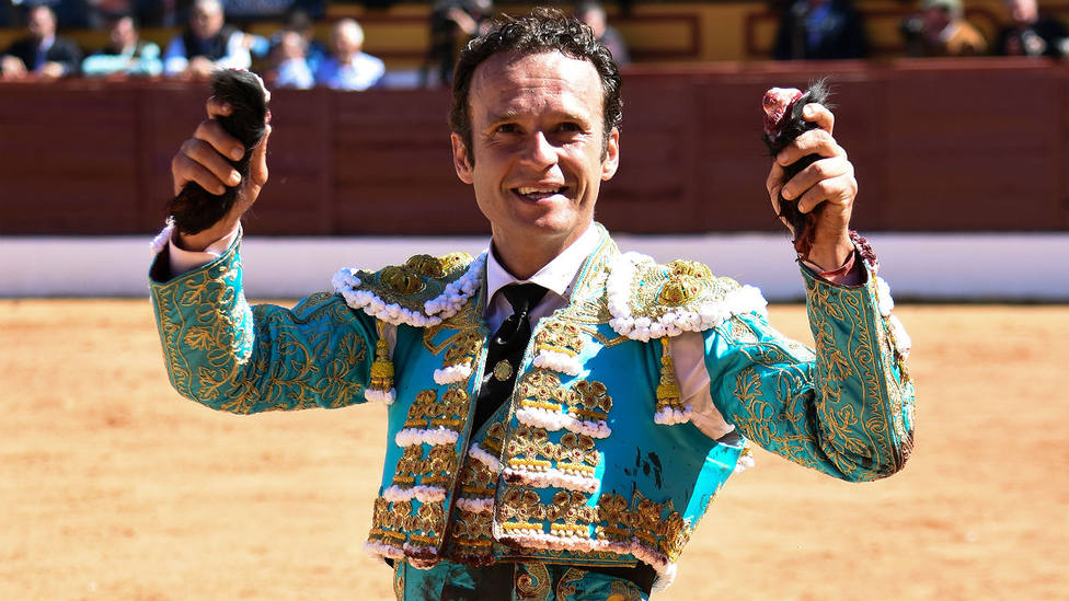 Antonio Ferrera en uno de sus triunfos en la plaza de toros de Olivenza, donde reaparecerá el sábado