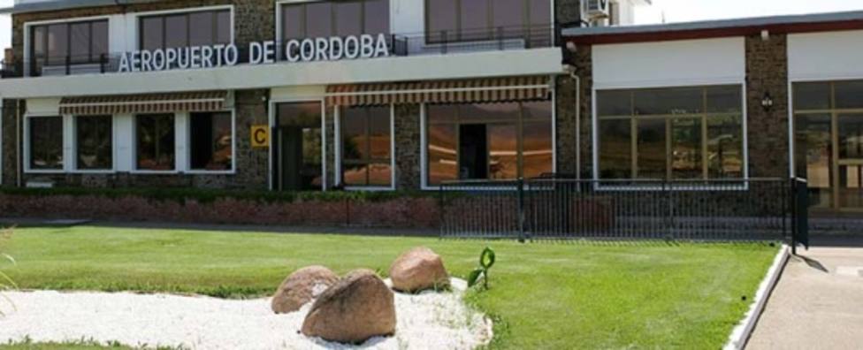 El aeropuerto de Córdoba cumple 63 años aspirando a ser una infraestructura útil para superar la crisis