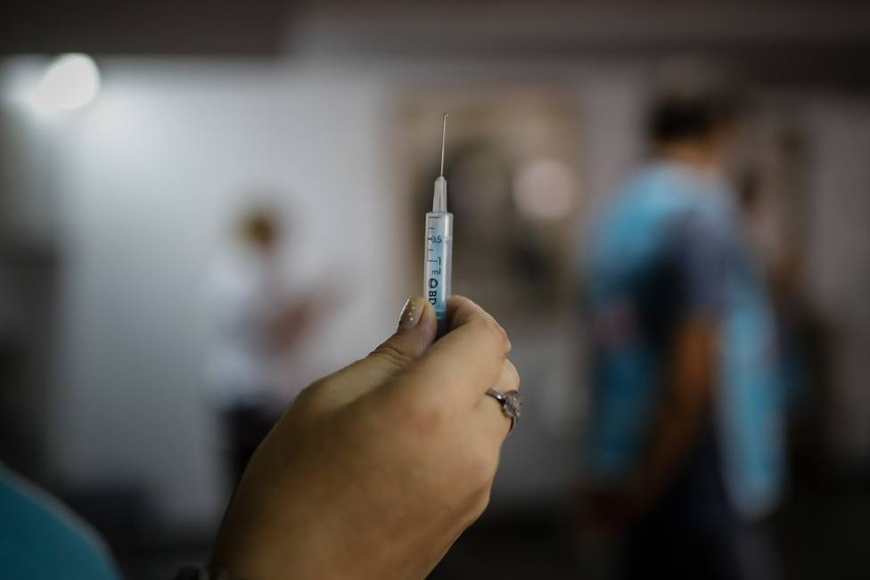 Argentina supera los 7 millones de dosis de vacuna tras recibir un nuevo lote ruso