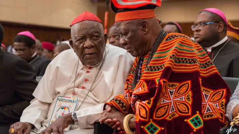 La vida de un cardenal africano infatigable, el primer cardenal camerunés de la historia