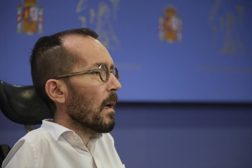 Echenique rechaza la acusación de demagogia de Ribera a Podemos