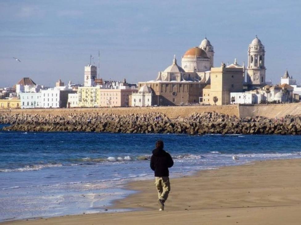 Vista de Cádiz desde la playa