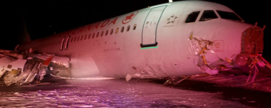 Imagen de la aeronave tras el aterrizaje. REUTERS