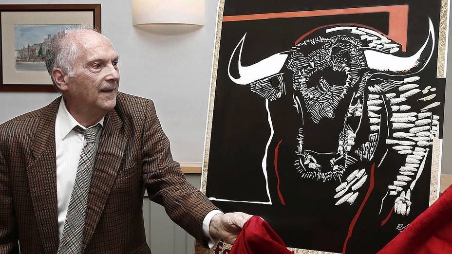 José Antonio Eslava en el momento de dar a conocer el cartel anunciador de la Feria del Toro