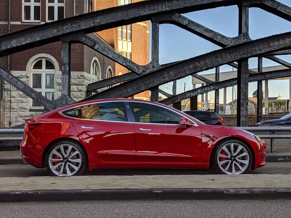 Tesla apunta a un minúsculo beneficio en el cuarto trimestre de 2018