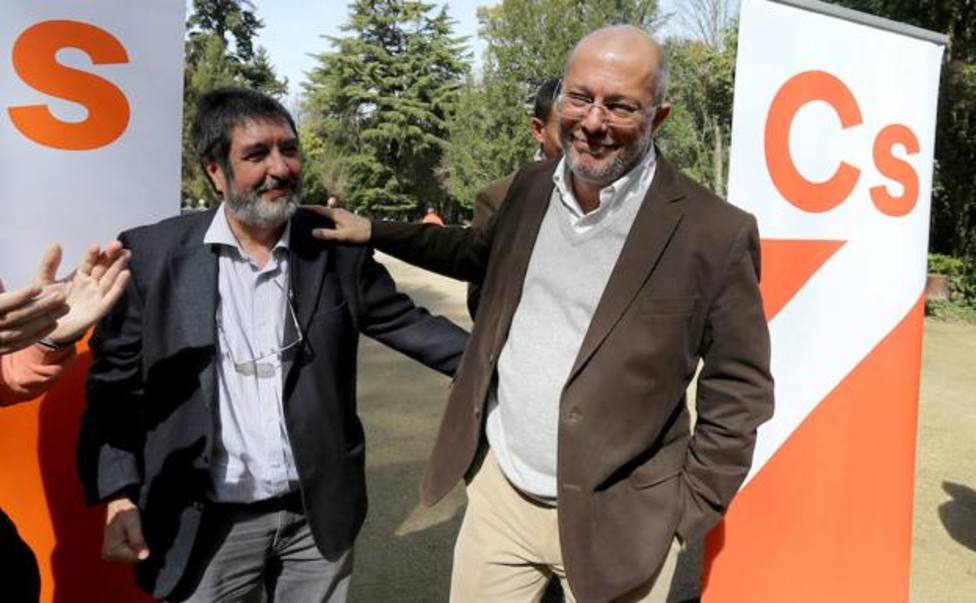 Manuel Mitadiel junto a Francisco Igea