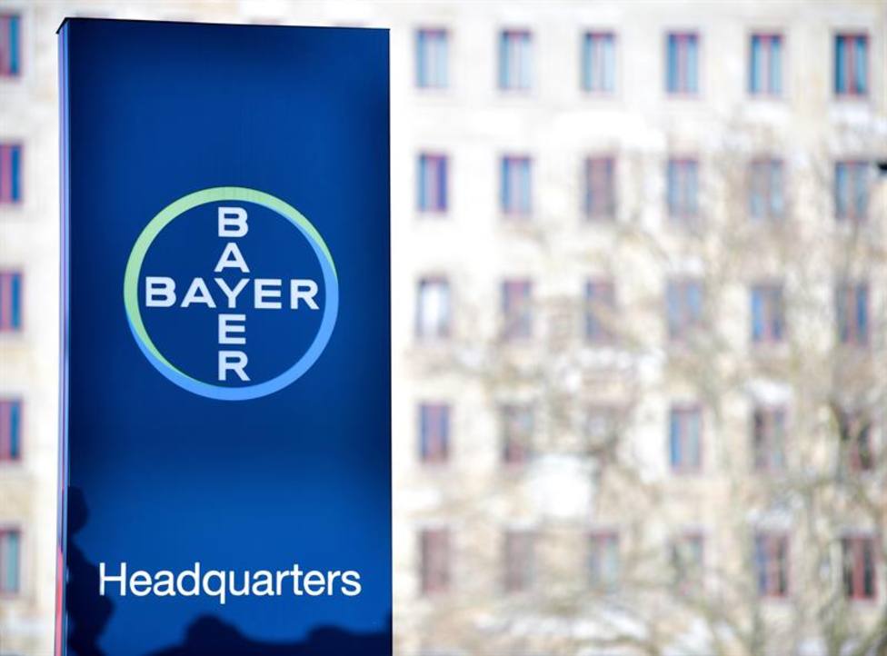 Bayer, condenada a pagar 80 millones de euros por causar cáncer con un herbicida