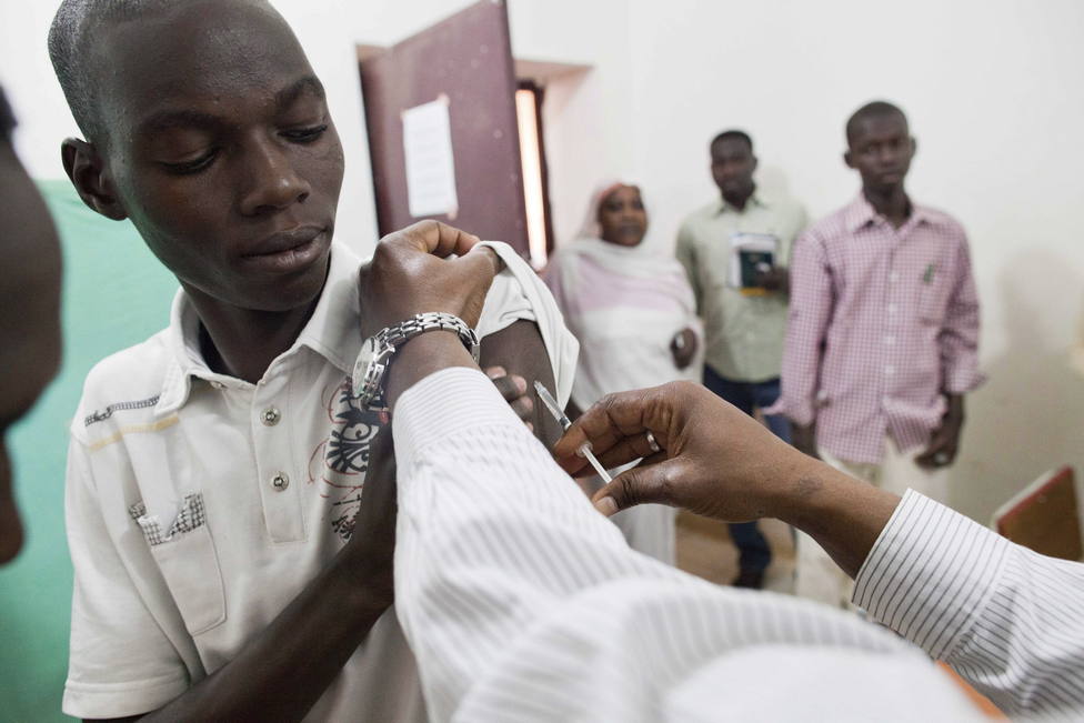 Una vacuna podría favorecer a la inmunidad natural contra la malaria