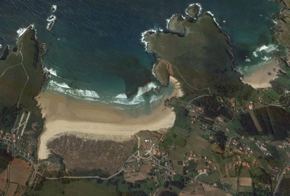 Vista aérea de la playa de Pantín, en Valdoviño