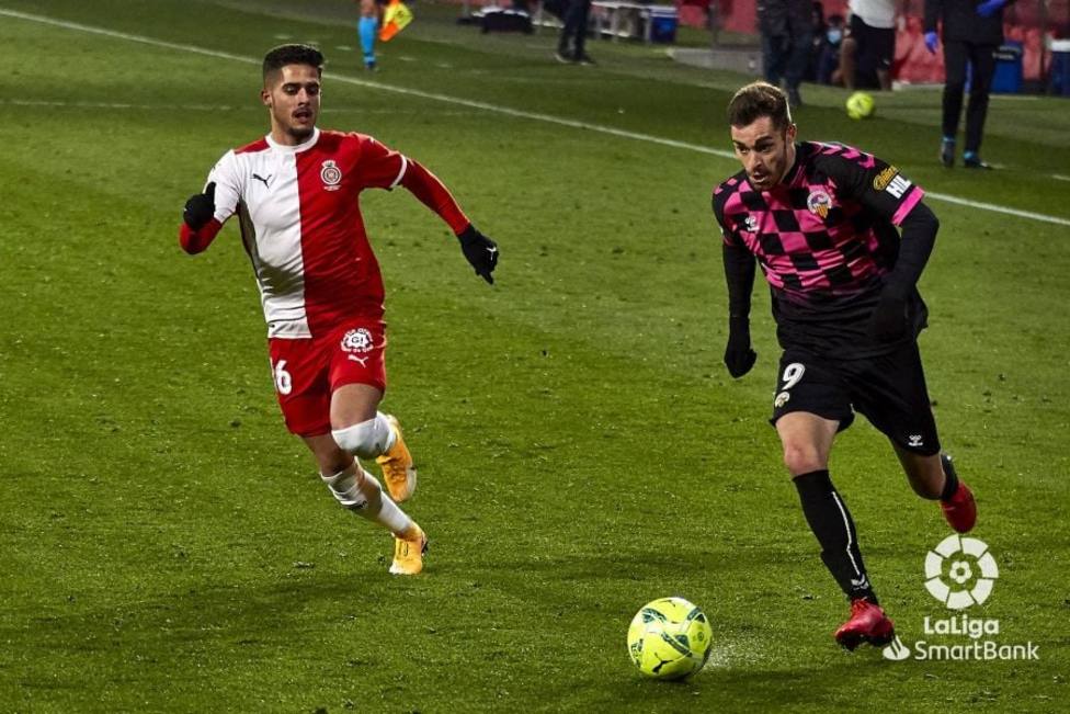 El CE Sabadell empata a cero contra el Girona y sale del descenso