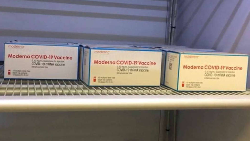 Euskadi recibe las primeras 1.400 dosis de la vacuna de Moderna