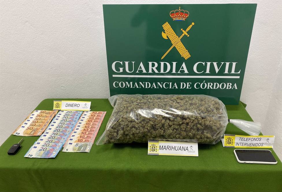 Dos detenidos con 1,5 kilos de marihuana tras intentar evitar un control de movilidad en Pozoblanco