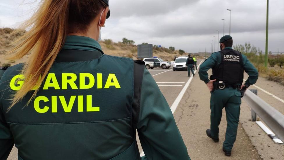 Cvirus.- Control en estaciones, accesos y vÃ­as sin incidencias en las primeras horas del cierre perimetral de Granada