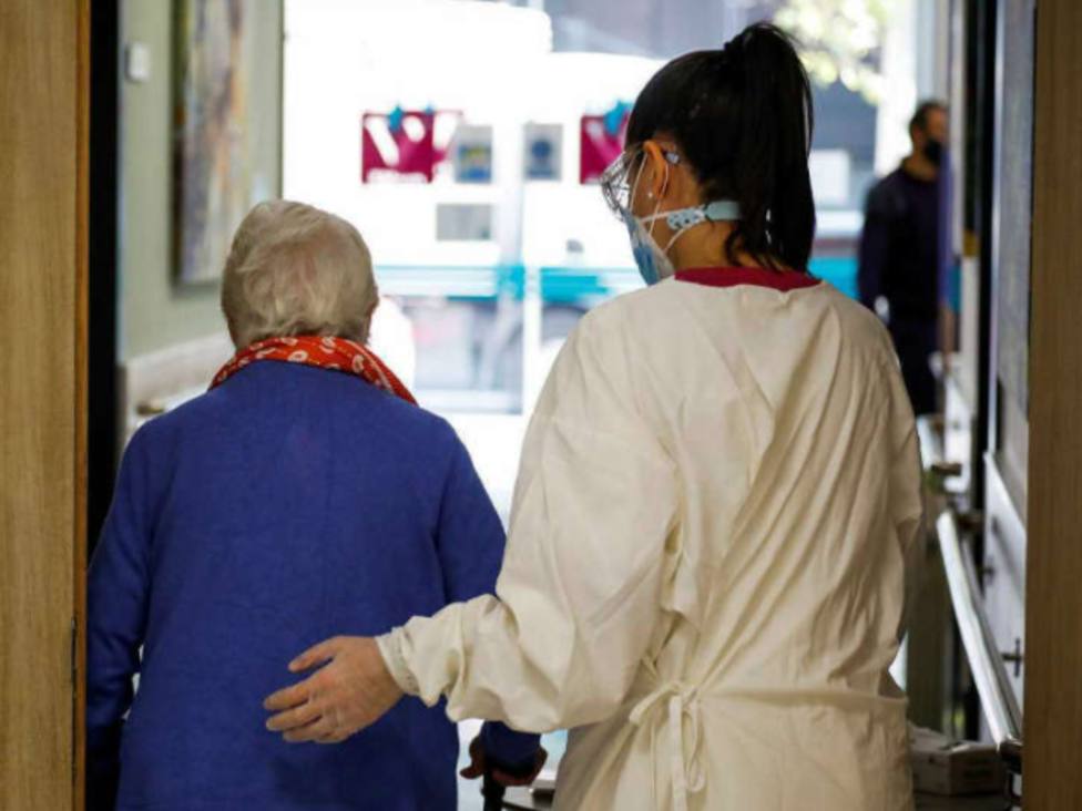 Madrid intensifica las medidas antiCOVID en residencias de ancianos
