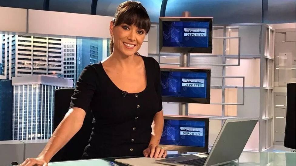 ¿Es Aitana?: la imagen viral de Informativos Telecinco en directo que arrasa las redes