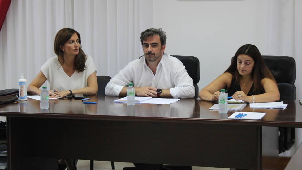 El vicepresidente segundo de la Xunta, Diego Calvo, avanzó medidas para reparar los daños de los incendios