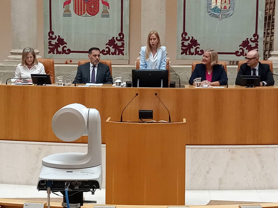 El PP recupera la Presidencia del Parlamento de La Rioja con Marta Fernández Cornago al frente