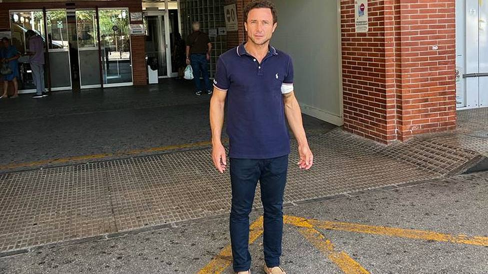 Rafaelillo a su salida del Hospital Virgen de La Arrixaca de Murcia este martes