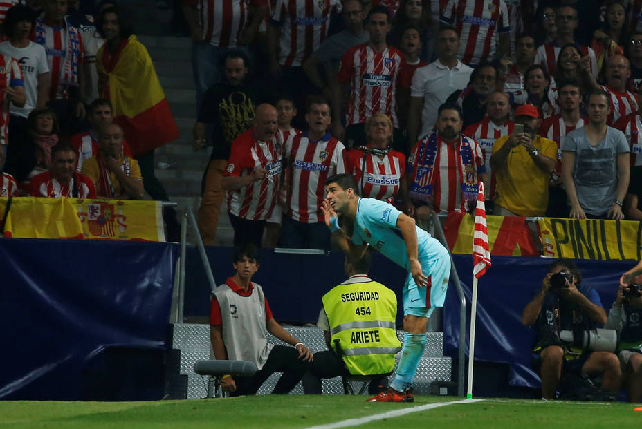 Suárez celebra el gol del empate ante el Atleti (Reuters)