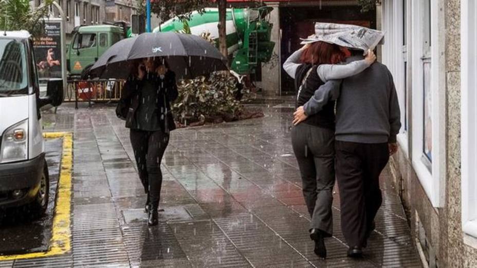 La Aemet avisa de fuertes lluvias mañana y activa la alerta roja en Castellón