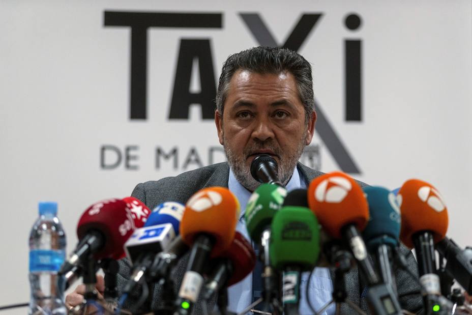 El sector del taxi de Madrid votará este martes si sigue con la huelga