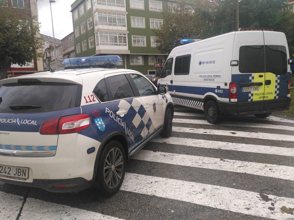 Foto de archivo de vehículos de la Policía Local de Ferrol