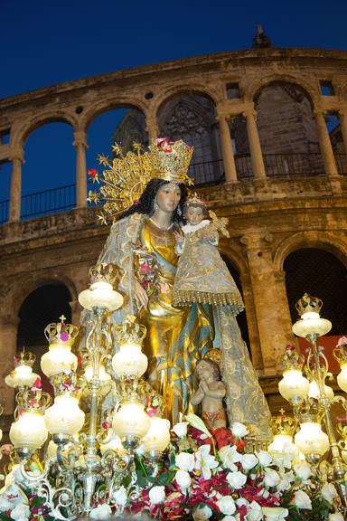 Mare de Déu de los Desamparats, patrona de Valencia