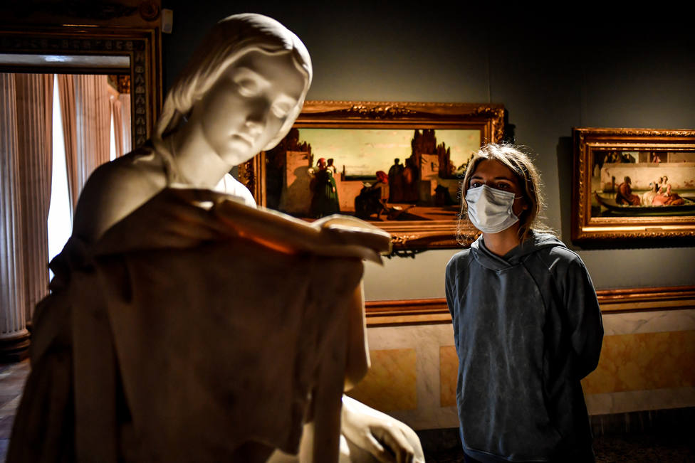 Museums reopen in Italy