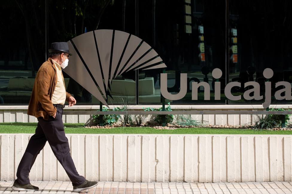 ¿Qué consecuencias tiene la fusión de Unicaja y Liberbank para sus clientes?