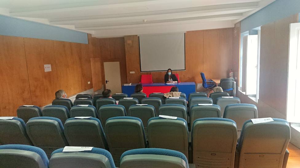 La concejal de Bienestar Social, Eva Martínez Montero, presidió la constitución de la mesa. FOTO: Ferrol