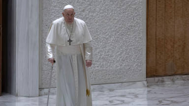 El Papa pide escuchar el gemido de la tierra y las esperanzas de los jóvenes: No aplazar más