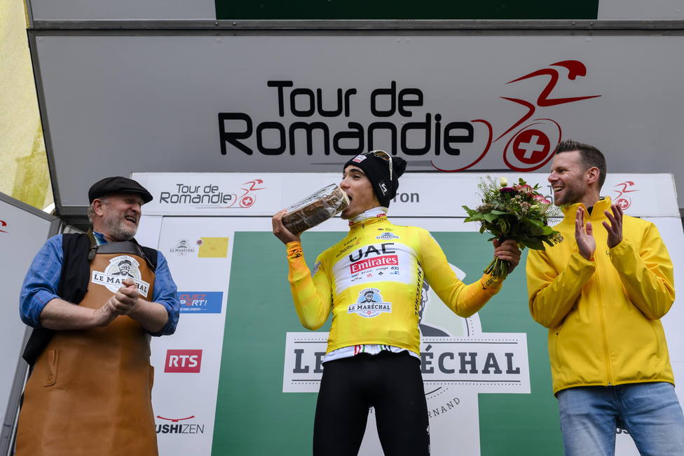 Ayuso alcanza el liderato en el Tour de Romandía