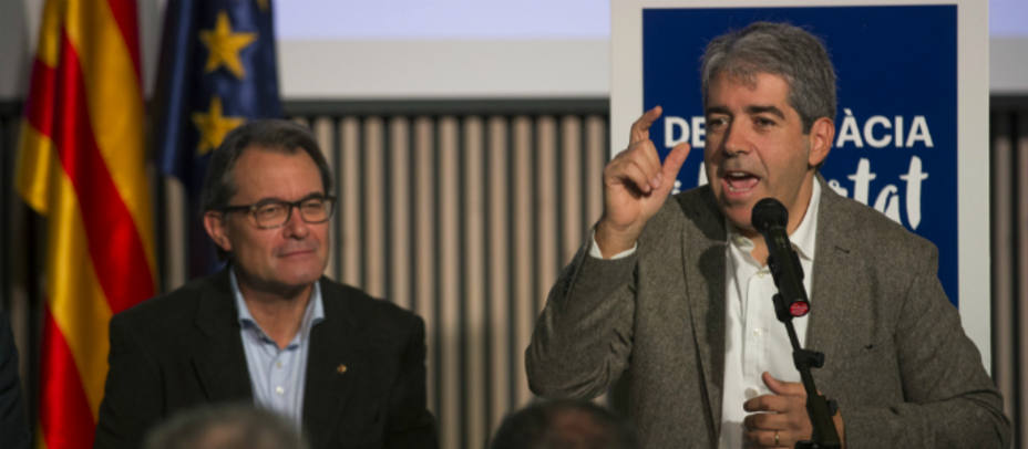 Francesc Homs, candidato de Democracia y Libertad, junto a Artur Mas. EFE