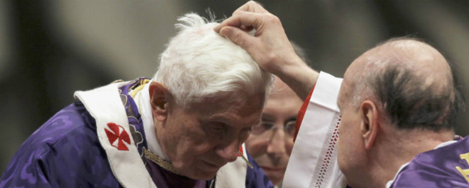 El Papa durante la misa del Miércoles de Ceniza. REUTERS